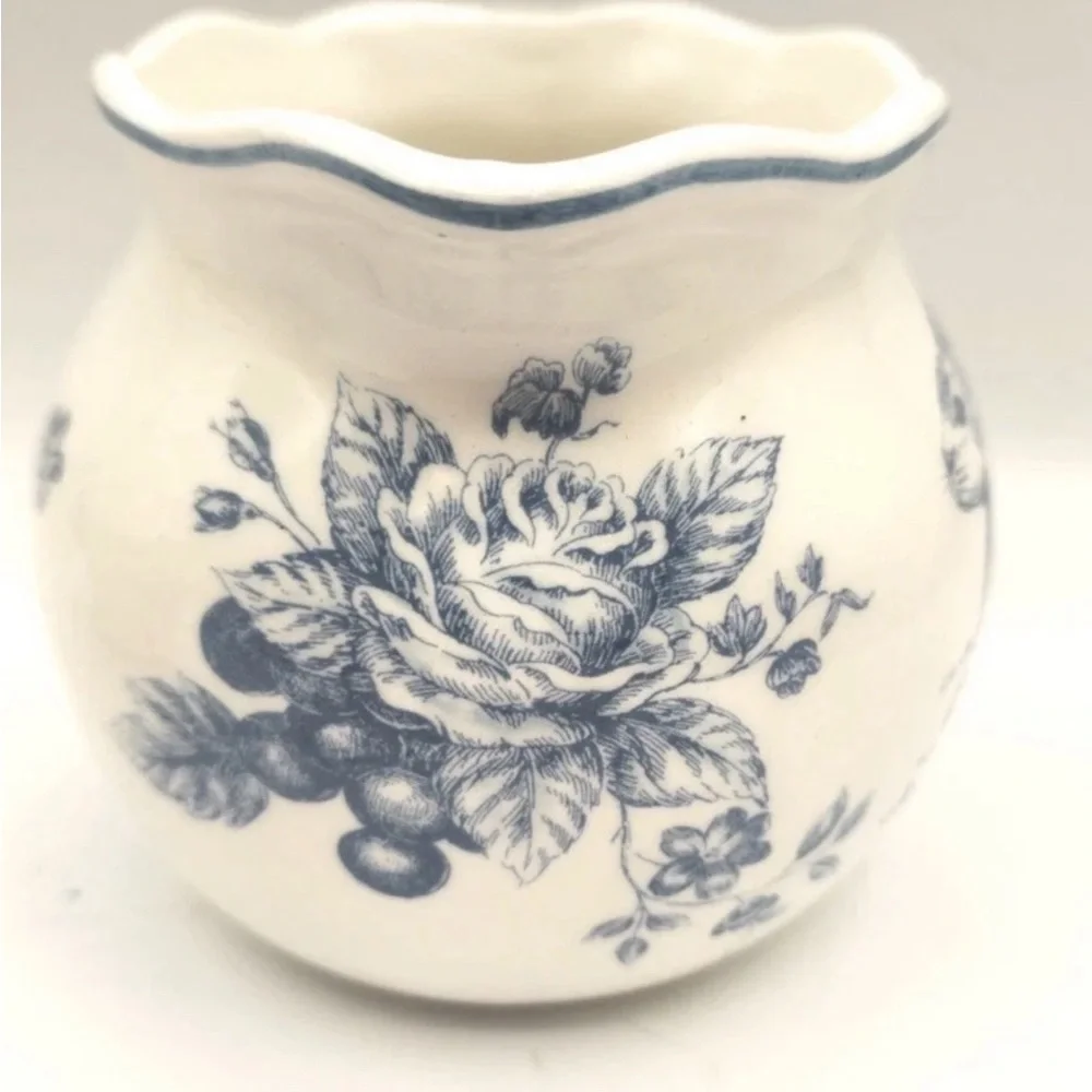 Maxcera Blue Toile Easter Bunny Creamer & Sugar Bowl w/Lid NEW Spring - Picture 5 of 7